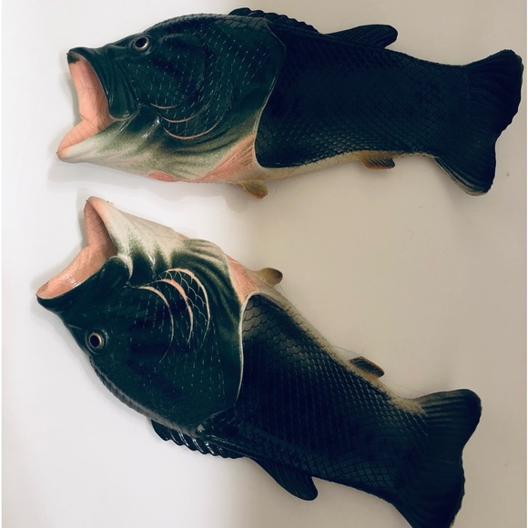 Fish theme Mens slip-on sandals. (10-10.5 M) - Picture 3 of 4